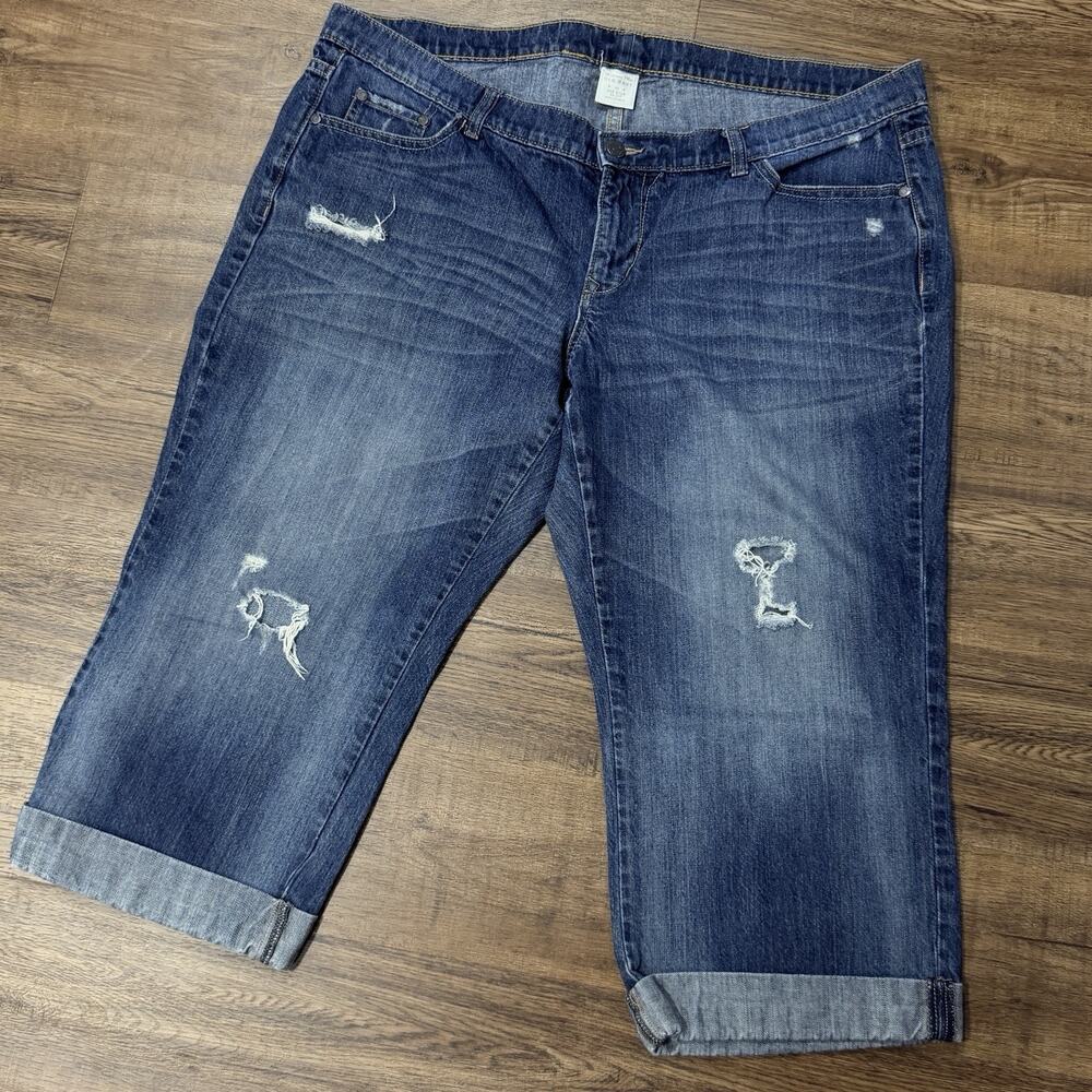 Old Navy Womens Plus Capri Blue Jeans Size 16 Y2K Dark Wash Low Rise Distressed